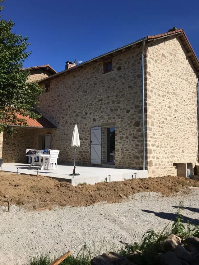 Rénovation de façade - Enduit pierres à vue - Couzeix